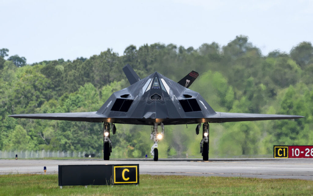 Lockheed F-117 Nighthawk