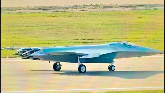 Le J-XDS chinois : un chasseur furtif sans empennage