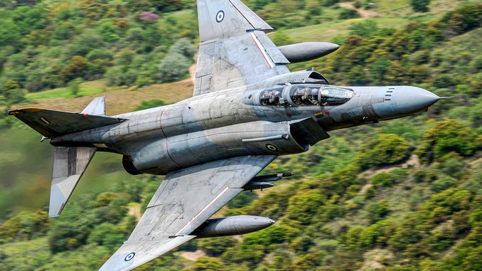 F4-E Grece