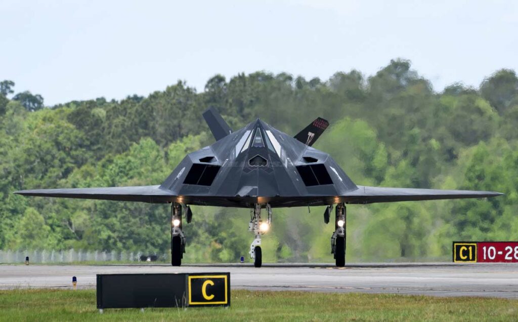 Lockheed F-117 Nighthawk