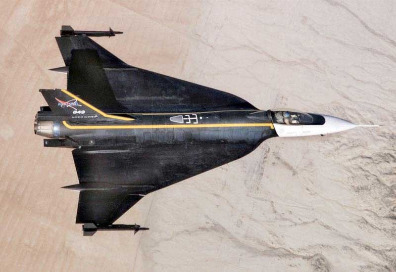General Dynamics F-16XL