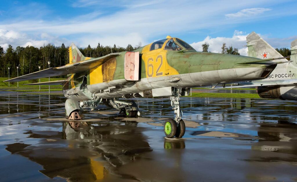 Mikoyan MiG-27 (Flogger)