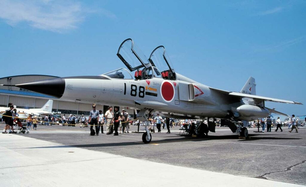 Mitsubishi T-2