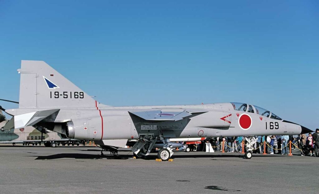 Mitsubishi T-2