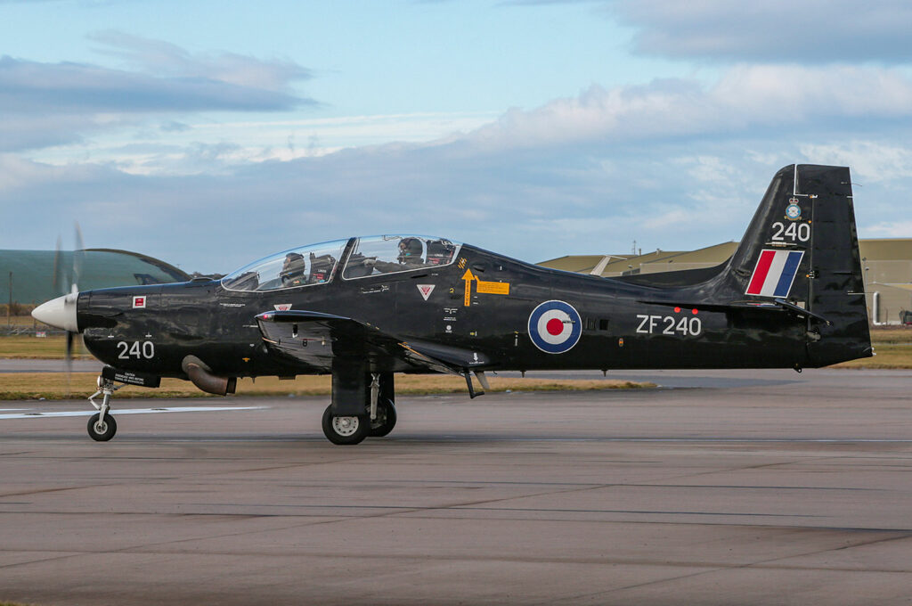 Short Tucano