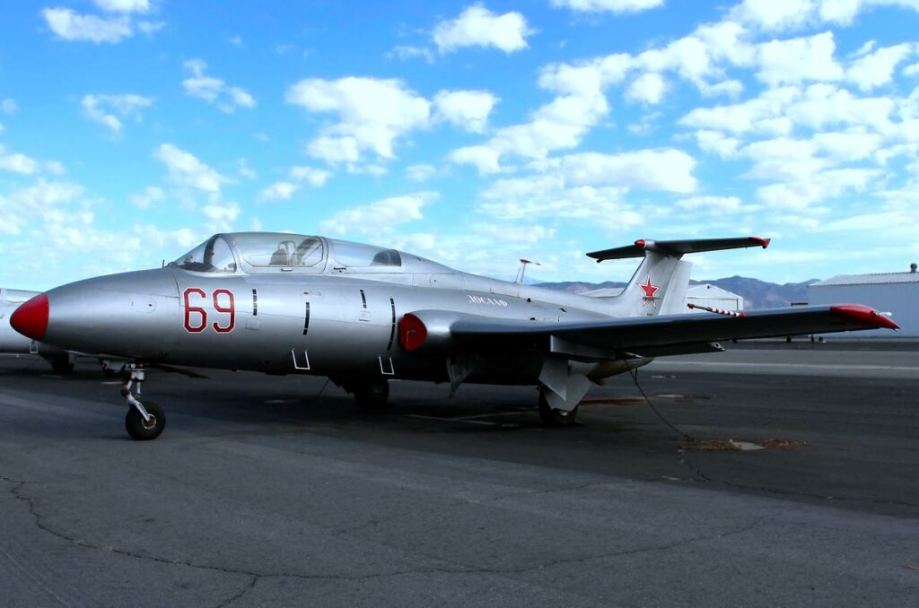 Aero L-29 Delfin