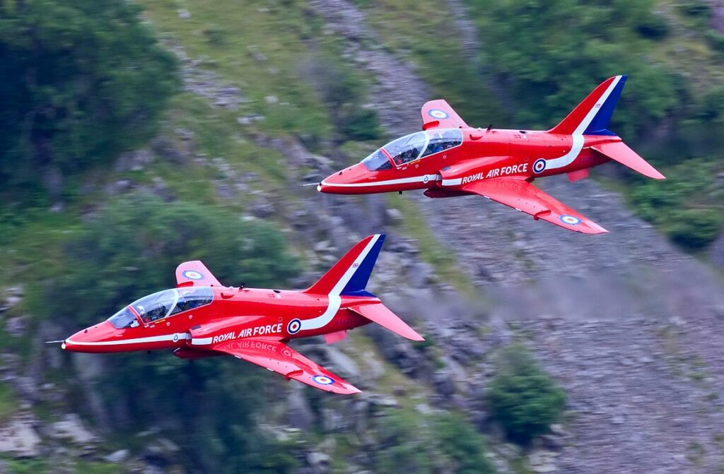 Le vol à (très) basse altitude des avions de chasse