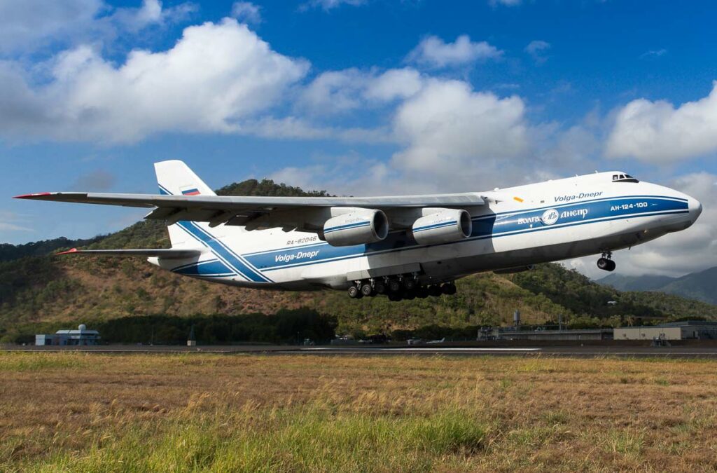 Antonov An-124 Ruslan (Condor)