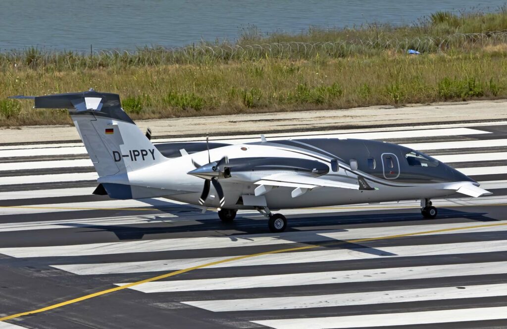 Piaggio P.180 Avanti