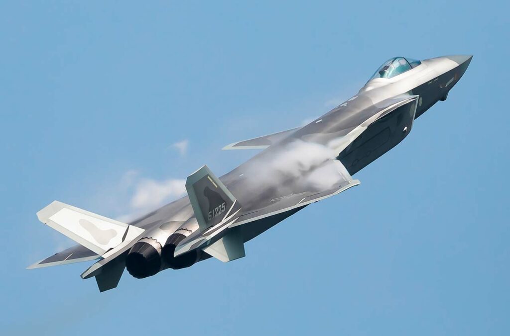 Chengdu (AVIC) J-20 (Black Eagle)