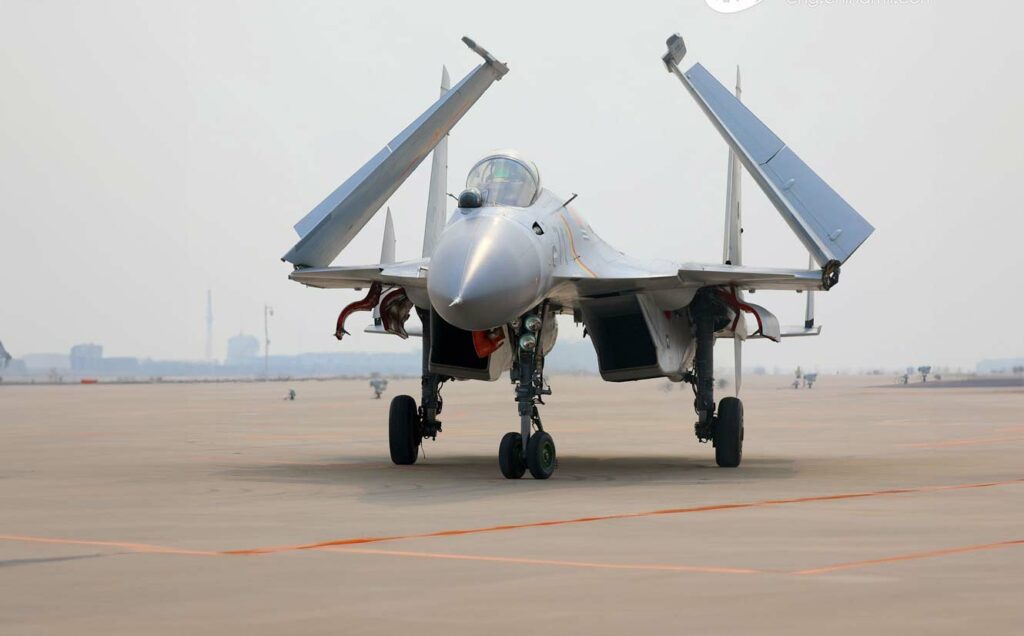 Shenyang (AVIC) J-15 (Flying Shark)