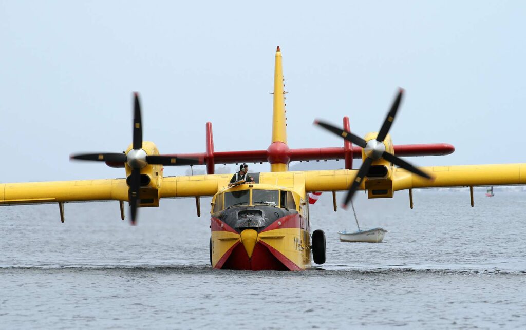 Canadair CL-215