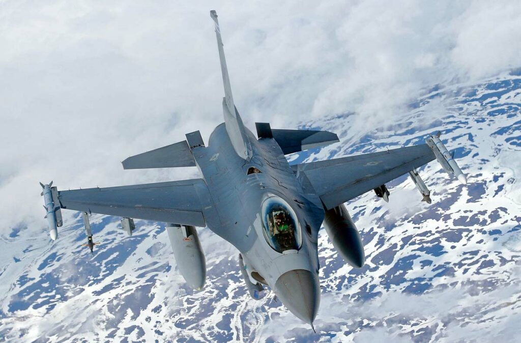 F-16 avion de chasse