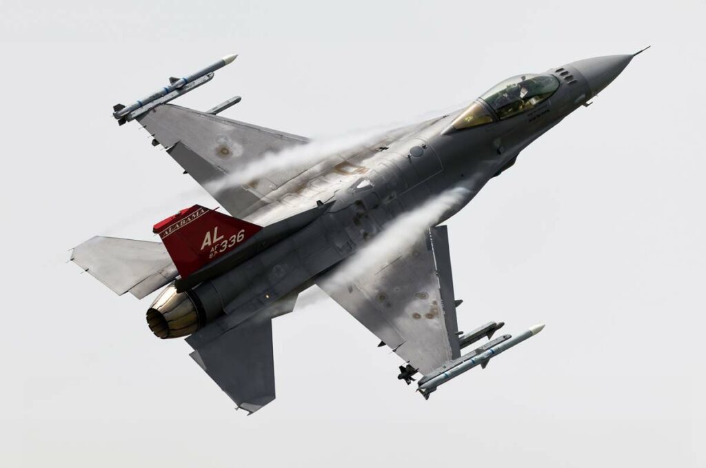 avion de chasse F-16