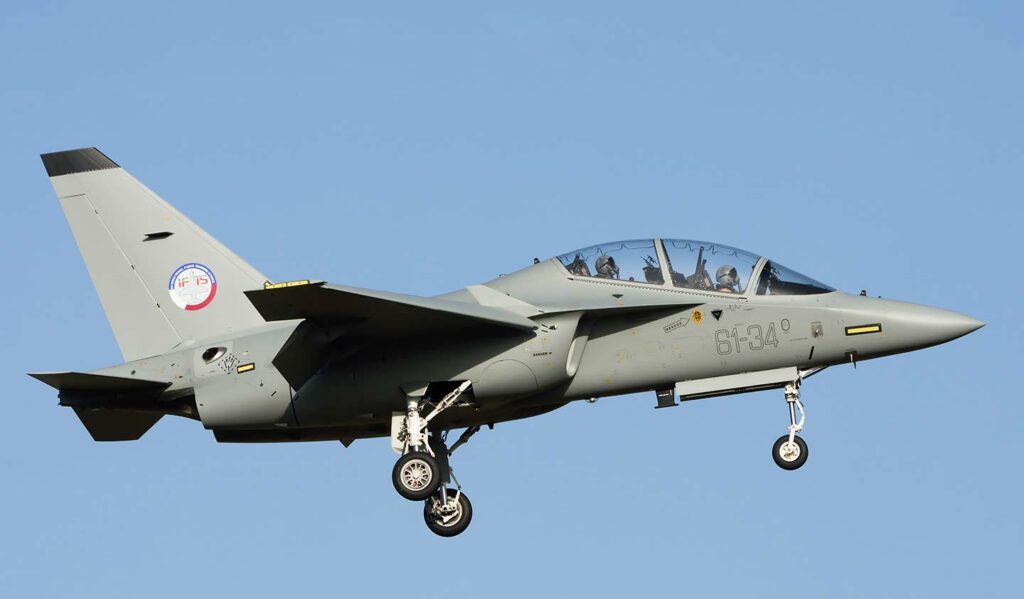 Leonardo M-346 Master