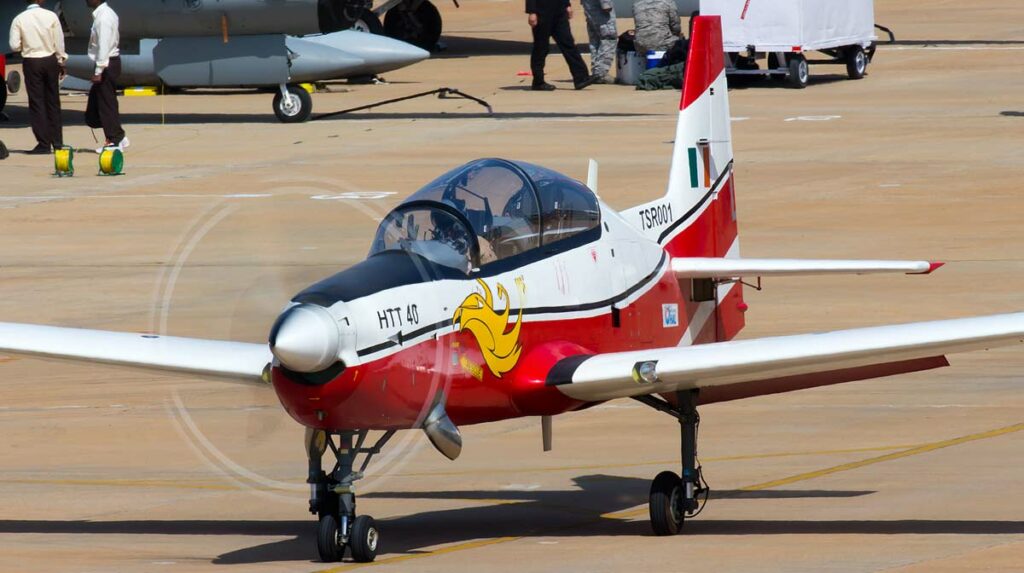 HAL HTT-40