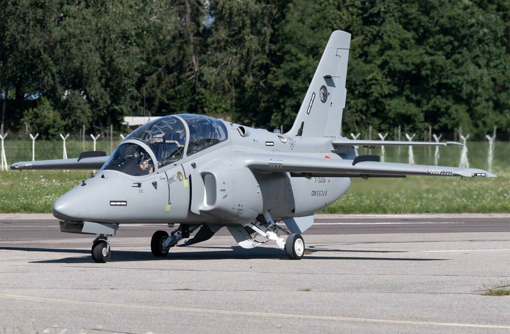 Leonardo M-345