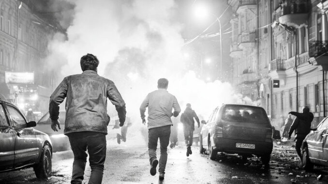 La Russie frappe Kyiv avec 215 missiles et drones