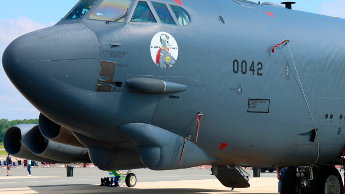 B-52-2 Déploiement de B-2 et B-52 à Diego Garcia