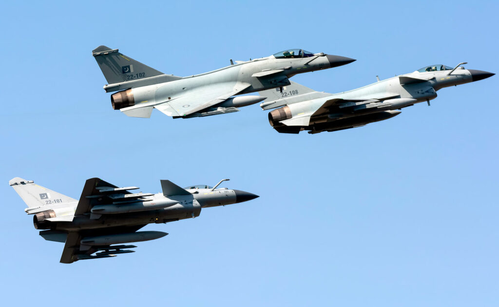 Le Rafale indien abattu par le J-10C Pakistanais