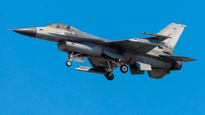 Mirage-2000-vs-F616-Fighting-Falcon-3 Mirage 2000 vs F-16 Fighting Falcon