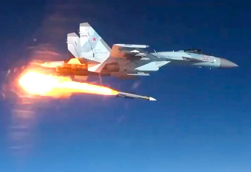 La Russie déploie un missile air-air nucléaire : une rupture stratégique