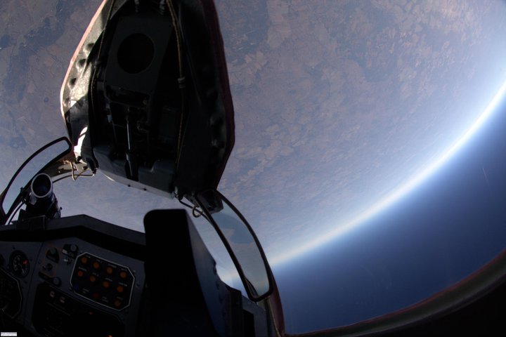 Les avions de chasse capables de voler à la frontière de l'espace