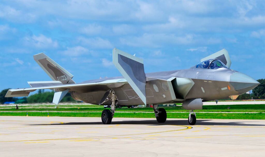 L’armée de l’air chinoise se renforce avec les J-20, J-16 et J-10C