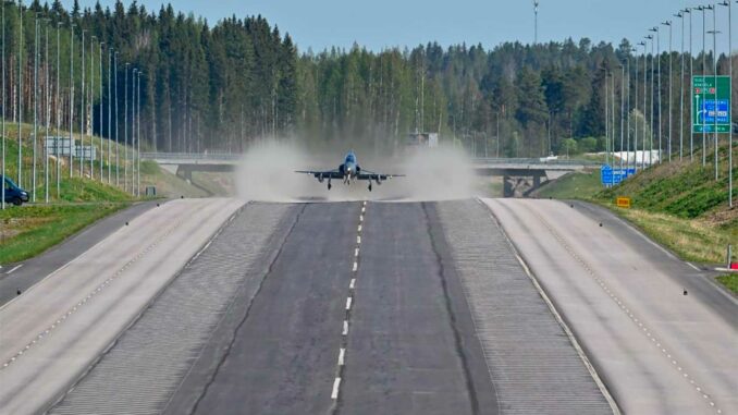 NATO Manœuvres sur autoroute : l’OTAN teste la guerre aérienne dispersée en Scandinavie