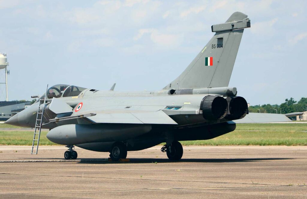 Conflit indo-pakistanais : l'Inde admet des pertes aériennes et ajuste sa stratégie