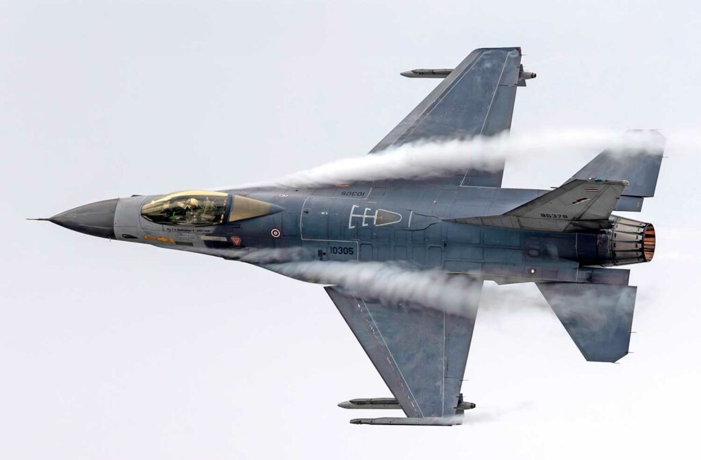La frappe d’un F-16 thaïlandais au Cambodge