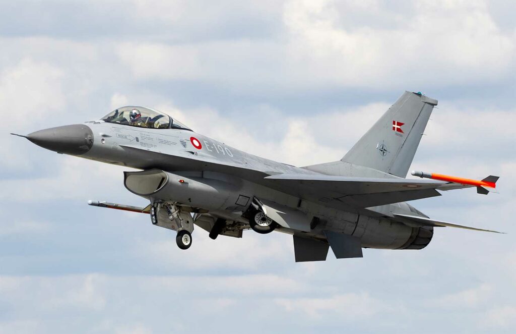 Livraisons accélérées de F-16 à l’Ukraine