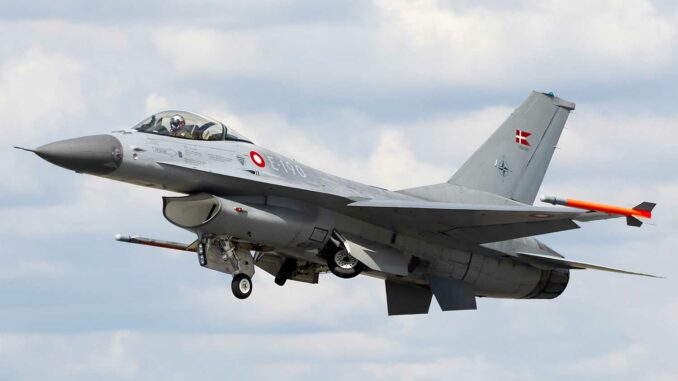 F-16-Ukraine Livraisons accélérées de F-16 à l’Ukraine
