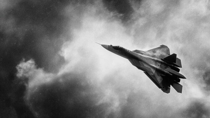 SU-57 : 10 faits insolites sur l’avion de chasse russe furtif