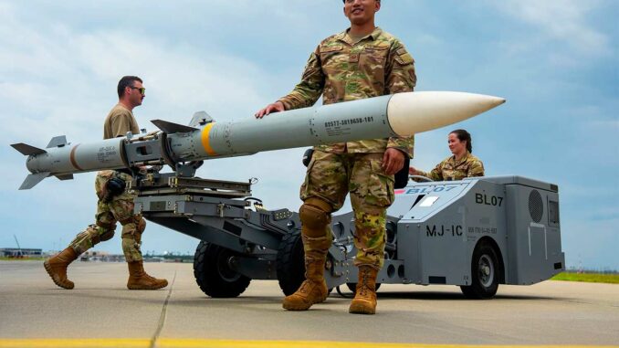 missile-aim120 AIM120 missile