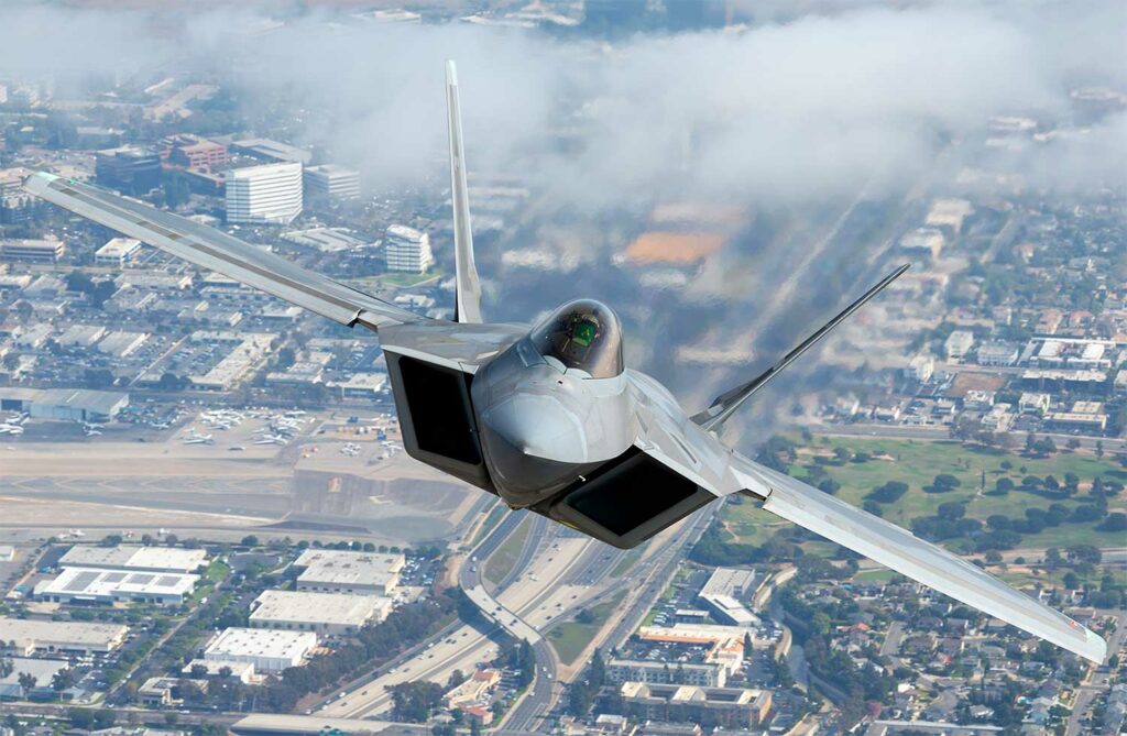 La furtivité du F‑22 Raptor : RCS minime, technologie de pointe
