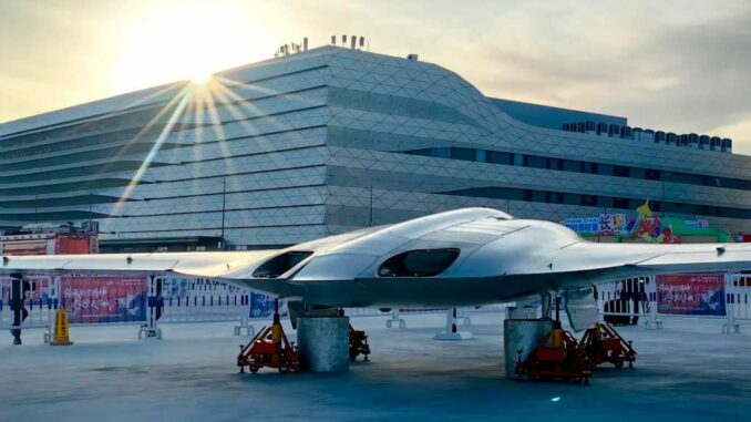 drone-chine-2 Un drone aile volante bi-réacteur chinois se montre à Changchun