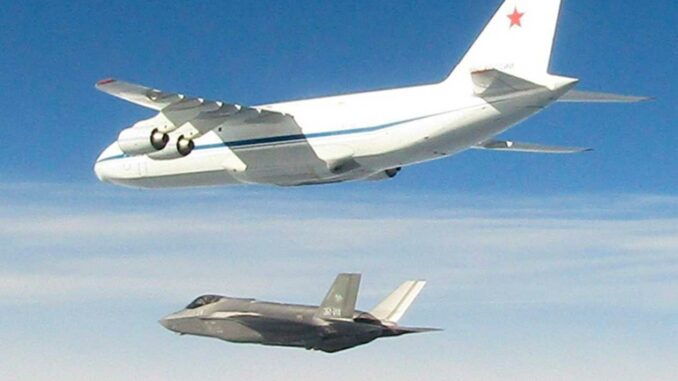 interception-F-35 Comment les F-35 italiens ont intercepté un An-124 russe grâce à l’EOTS et au DAS