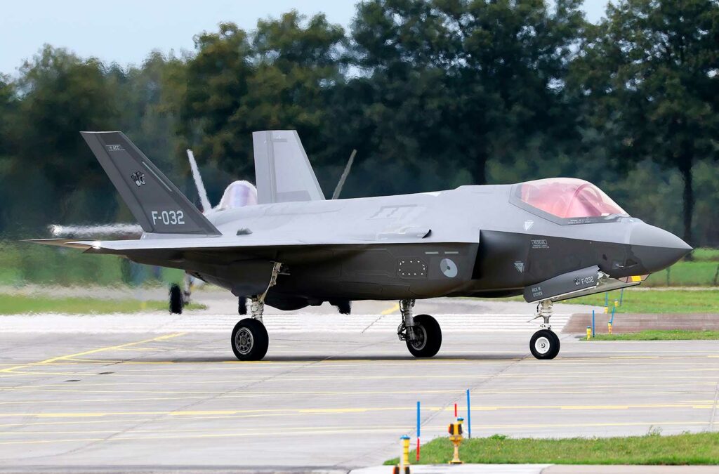 Les vols d’acceptation du F-35 reprennent après un correctif moteur