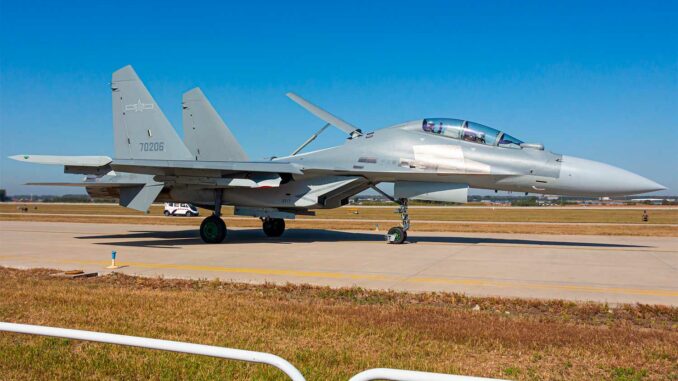 Shenyang-J-16 Des J-16 chinois auraient repoussé des avions furtifs étrangers en mer de Chine méridionale