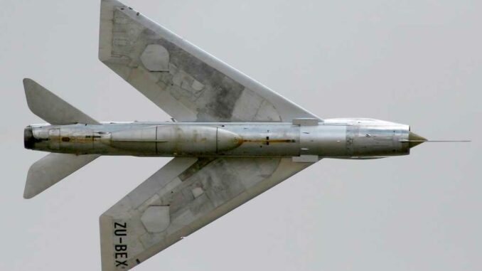 Le Lightning et sa poussée : l’intercepteur qui grimpait comme une fusée