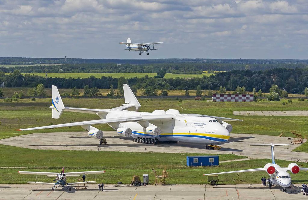 Antonov AN-25 Mriya